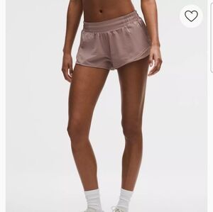 NWT-Lululemon Athletica- Hotty Hot LR Short 2.5 " Lined SZ 12